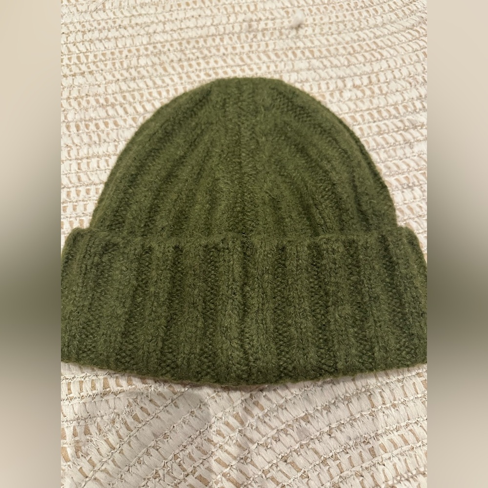 Mango Cozy Green Knit Beanie